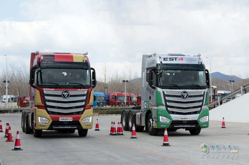 明星客戶搶“鮮”訂購(gòu)  首批千臺(tái)歐曼EST超級(jí)卡車正式投放市