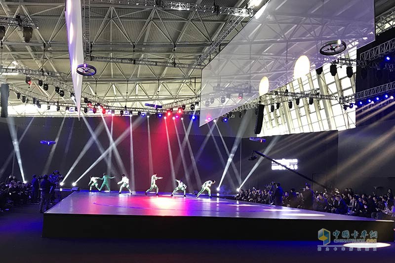 歐曼EST超級卡車登陸上海灘