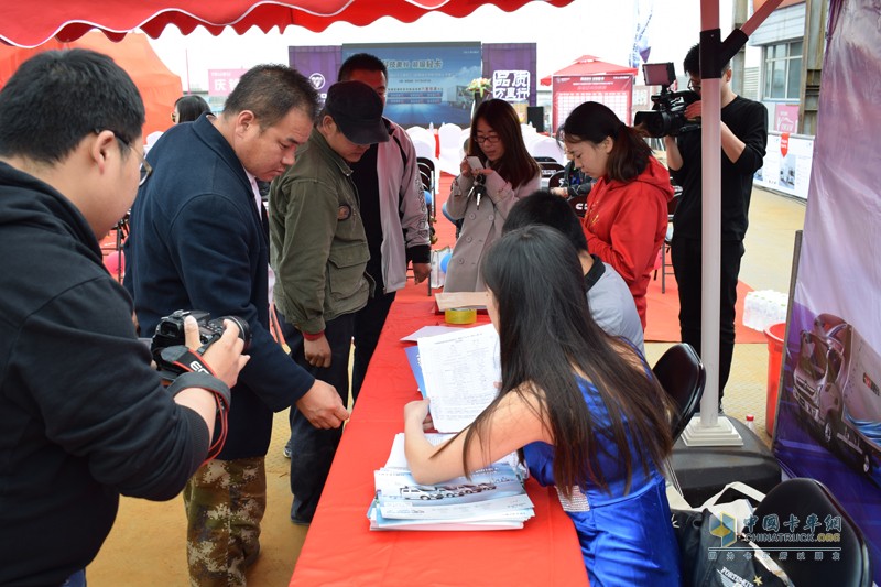 二龍戲珠 福田奧鈴大篷車首戰(zhàn)告捷!