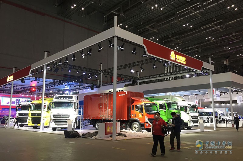 上海車(chē)展，中國(guó)重汽家族精彩奉獻(xiàn)