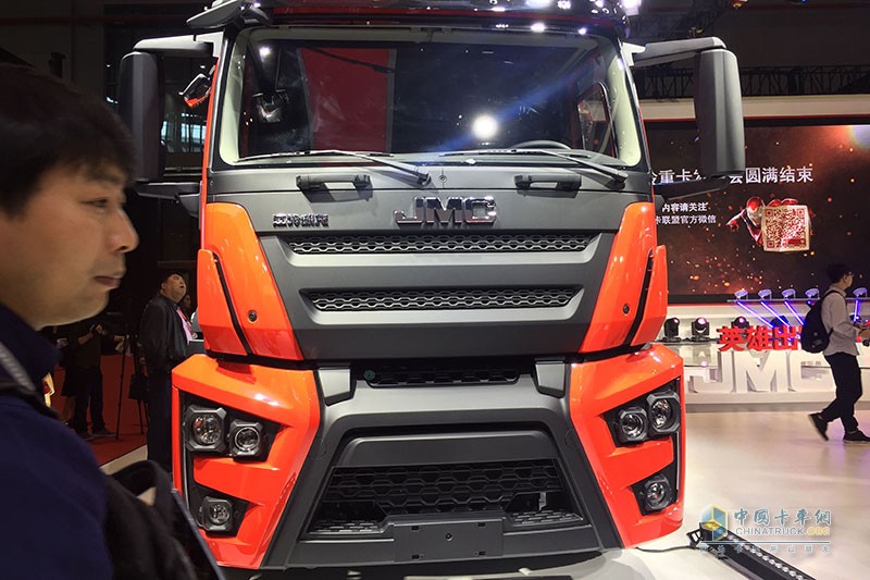 上海車(chē)展，江鈴汽車(chē)英雄出征