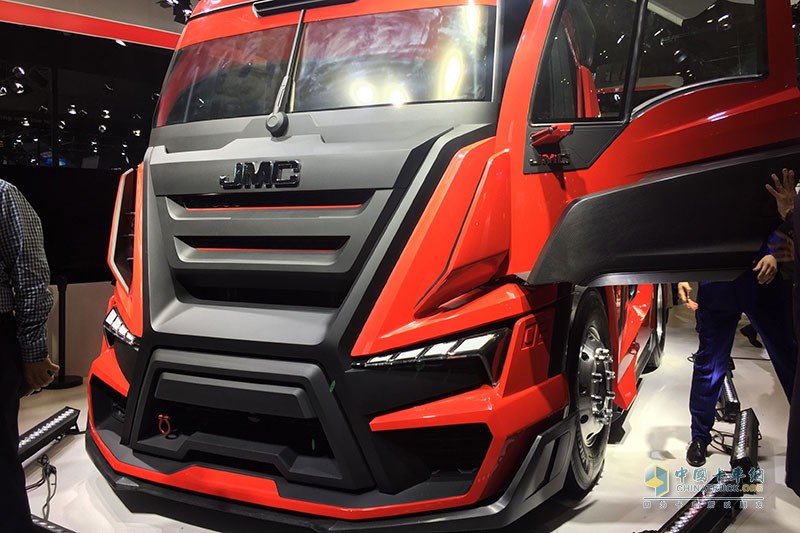 上海車(chē)展，江鈴汽車(chē)英雄出征