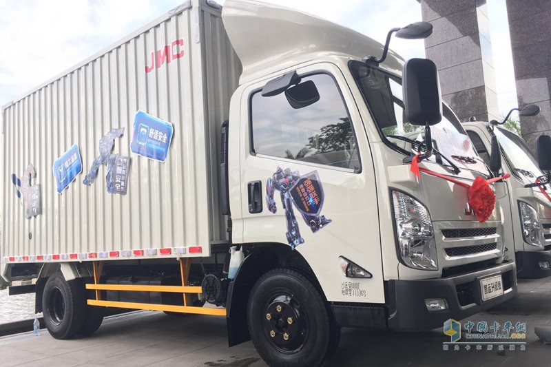 錚錚鐵骨多柔情!江鈴凱運(yùn)再升級(jí)用細(xì)節(jié)打動(dòng)用戶