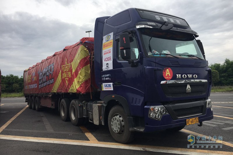 2017中國(guó)重汽曼技術(shù)產(chǎn)品實(shí)況挑戰(zhàn)賽——成都站