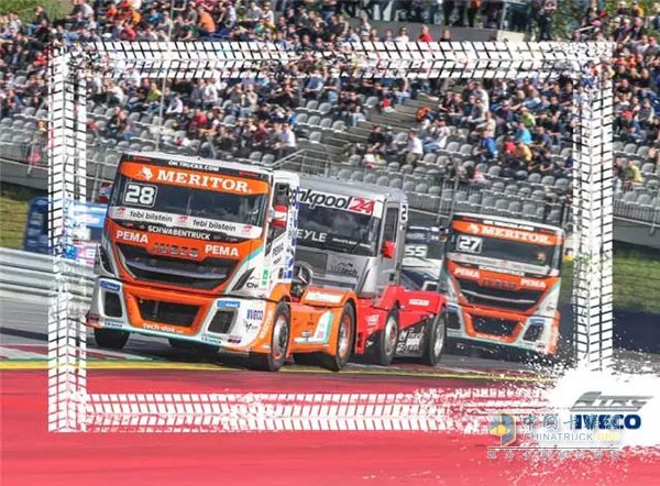 賽場(chǎng)卡車風(fēng)馳電掣