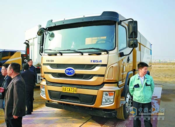 國內(nèi)單體規(guī)模最大比亞迪 “金耀藍”在樂亭生產(chǎn)