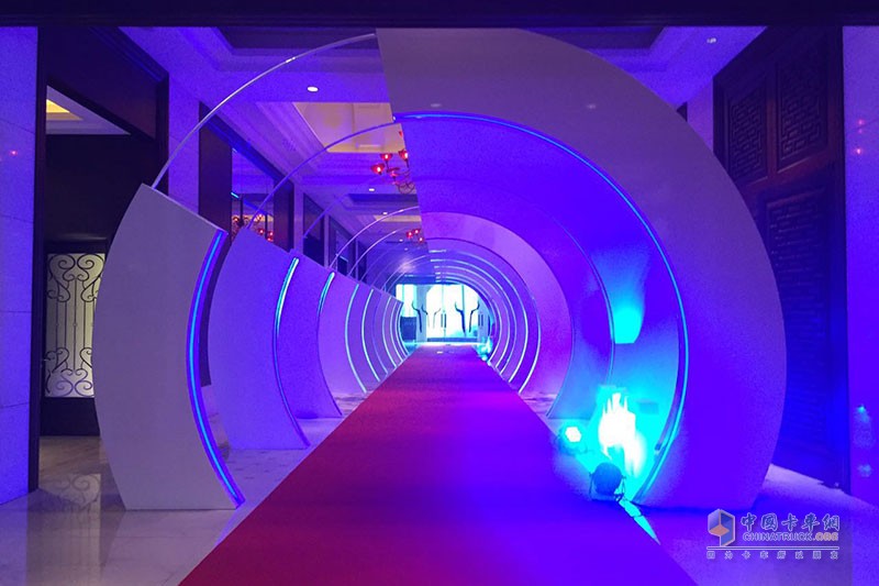 一汽解放新J6深圳火爆發(fā)布