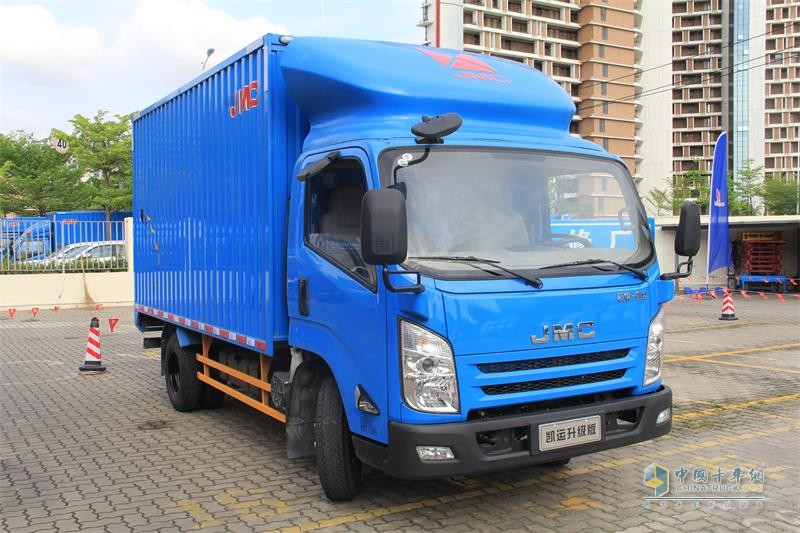 江鈴汽車 凱運(yùn)升級(jí)版 國五 112馬力 氣制動(dòng)單排豪華款載貨車