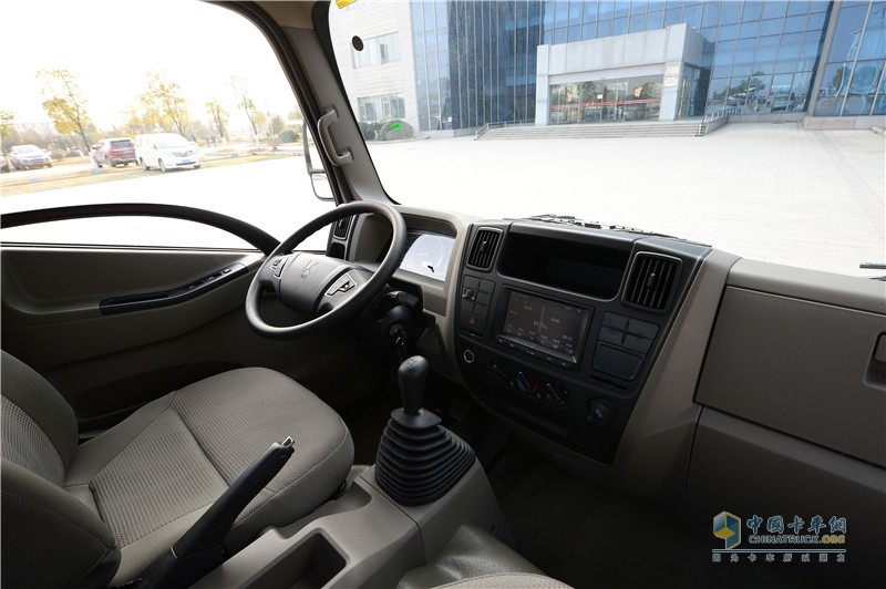 江鈴汽車 凱運(yùn)升級(jí)版 國五 112馬力 氣制動(dòng)單排豪華款載貨車