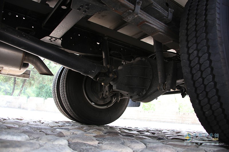 福田歐馬可  S3 143馬力 4X2 國(guó)V廂式載貨車