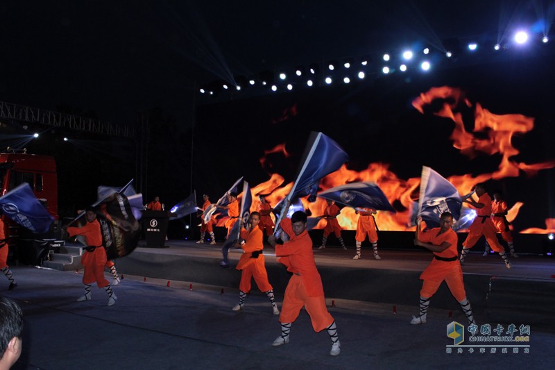 新M3000 2017款助力 陜汽重卡2017必保13萬輛