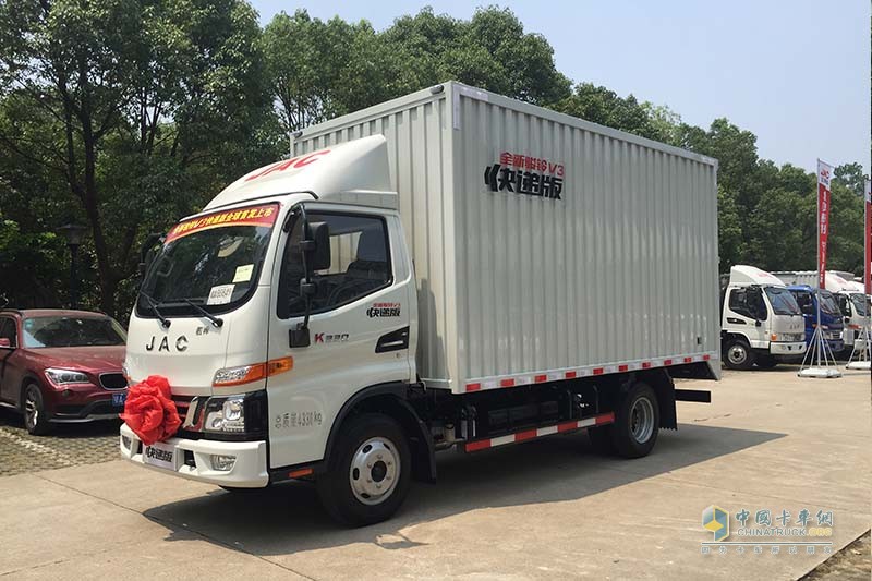 江淮汽車(chē) 駿鈴V3 102馬力 4X2國(guó)V廂式載貨車(chē)(快遞版)