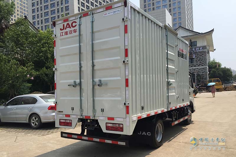 江淮汽車(chē) 駿鈴V3 102馬力 4X2國(guó)V廂式載貨車(chē)(快遞版)