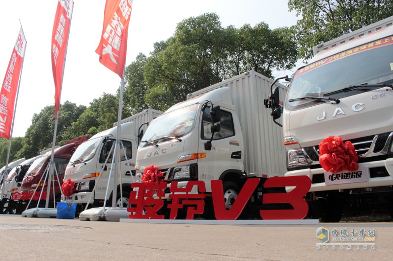 全球首款快遞專用輕卡江淮駿鈴V3快遞版武漢上市