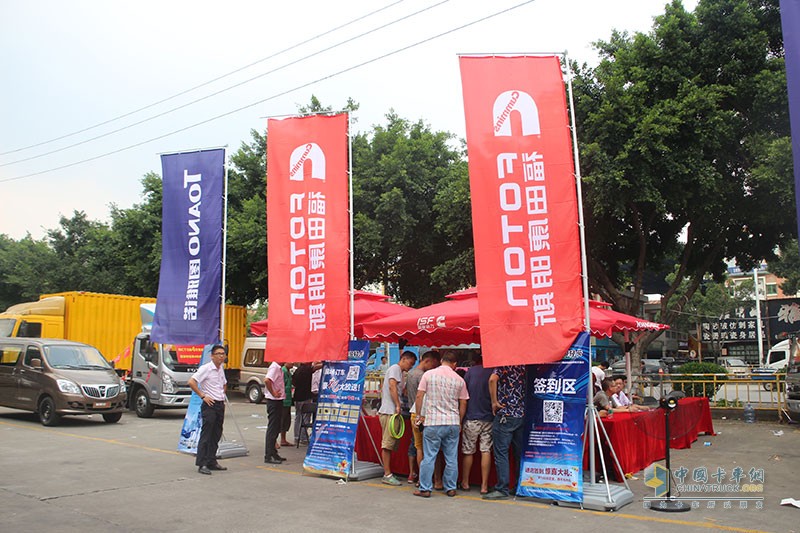 奧鈴大篷車熱襲佛山 超級卡車詮釋高效物流發(fā)展