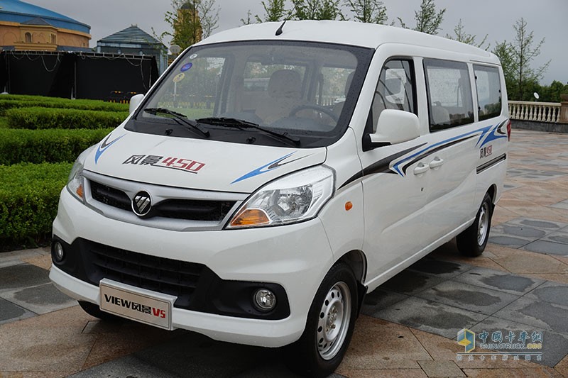 六大新產(chǎn)品發(fā)布 福田輕型商用車(chē)再掀城市物流發(fā)展潮流