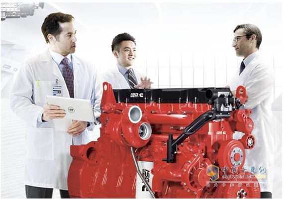 康明斯全新一代的ISG發(fā)動(dòng)機(jī)和科研人員