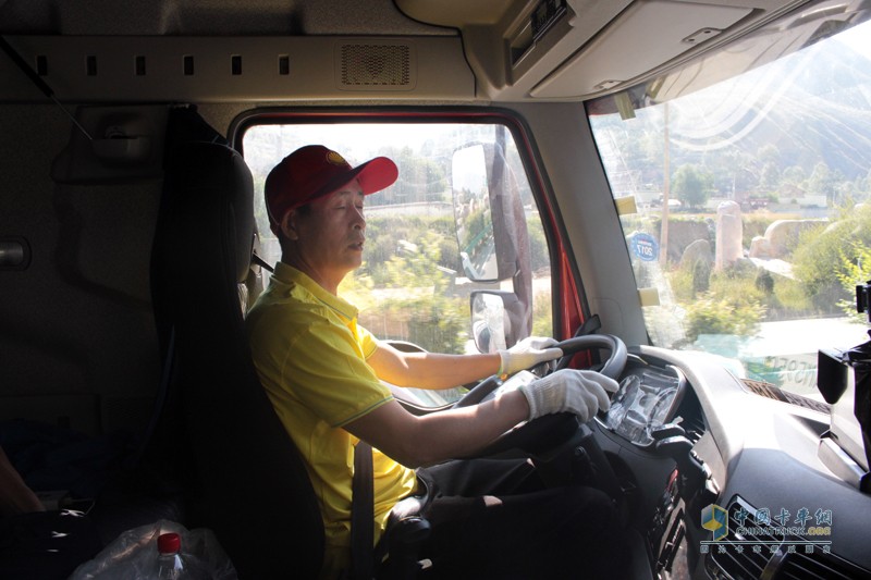 青藏線上比油耗 解放&殼牌聯(lián)手專治“高原不服”