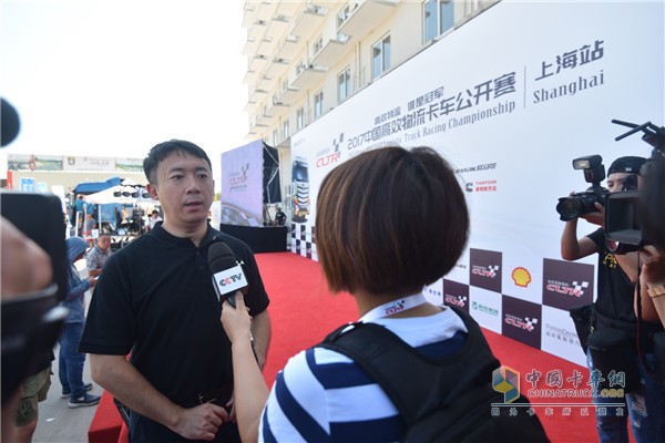 福田商用汽車(chē)集團(tuán)高級(jí)副總裁、品牌總監(jiān)李健接受采訪(fǎng)