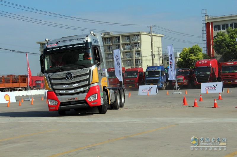 首屆2017中國(guó)高效物流卡車(chē)公開(kāi)賽在滬啟動(dòng)
