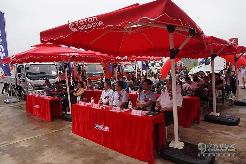 福田奧鈴品質(zhì)萬里行武漢站超級輕卡上市推介會