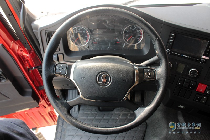 搶攻“物流之都”  德龍X3000 550馬力牽引車斬獲368輛