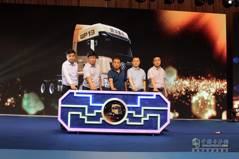 搶攻“物流之都”  德龍X3000 550馬力牽引車斬獲368輛