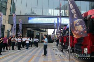 搶攻“物流之都”  德龍X3000 550馬力牽引車斬獲368輛