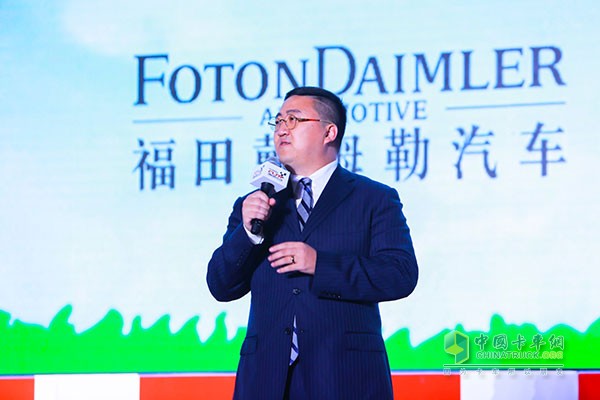 中國下一代教育基金會(huì)愛心速遞專項(xiàng)基金秘書長(zhǎng)可勒先生致辭