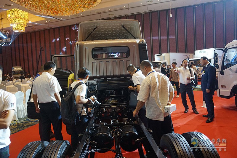 售價11.8萬元起 四川現代盛圖輕卡全國上市