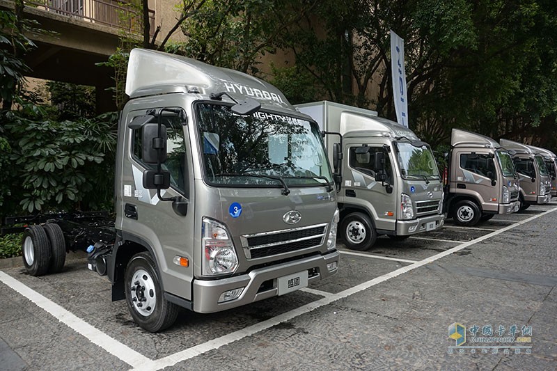 售價11.8萬元起 四川現代盛圖輕卡全國上市