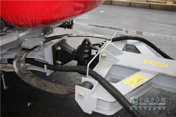 牽引球+穩(wěn)定摩擦環(huán)牽引裝置