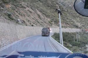 中國重汽藏地探索世界屋脊:跨過新都橋