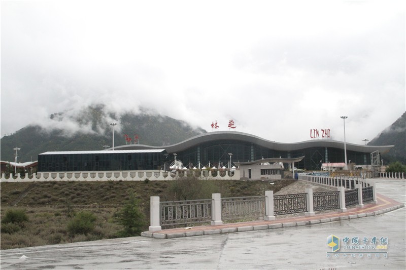 中國(guó)重汽藏地探索世界屋脊:前方目標(biāo)澤當(dāng)
