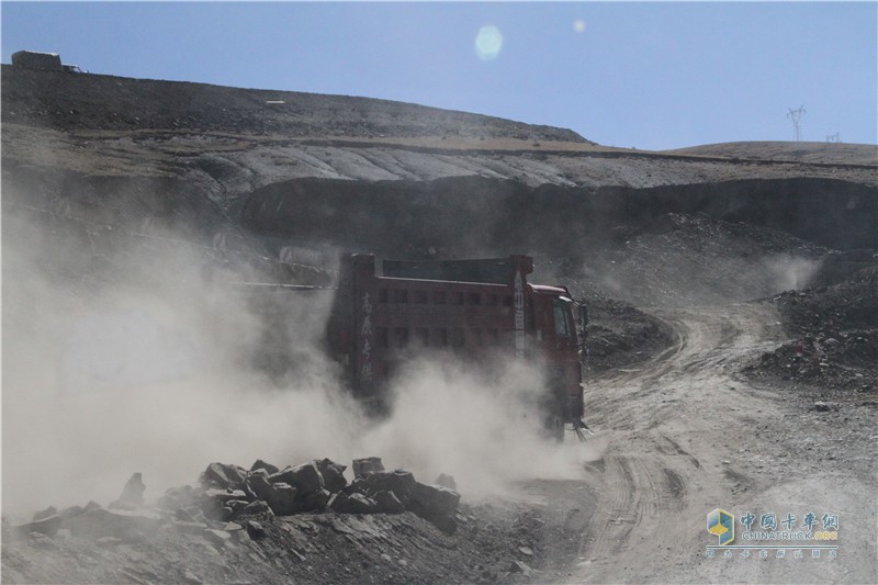 中國重汽藏地探索世界屋脊:到達(dá)目的地拉薩