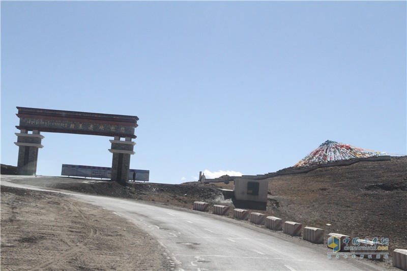 中國重汽藏地探索世界屋脊:到達(dá)目的地拉薩