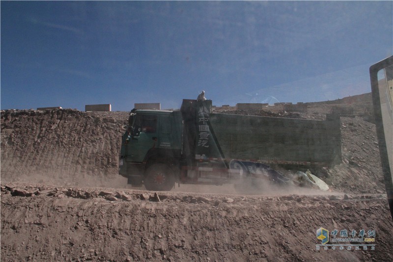 中國重汽藏地探索世界屋脊:到達(dá)目的地拉薩