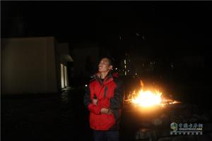 中國重汽藏地探索世界屋脊:行程中的藏族篝火晚會