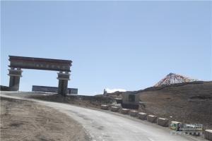 中國重汽藏地探索世界屋脊:到達(dá)目的地拉薩