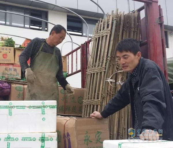 工作人員在10個(gè)省開(kāi)展事跡收集、走訪認(rèn)證工作