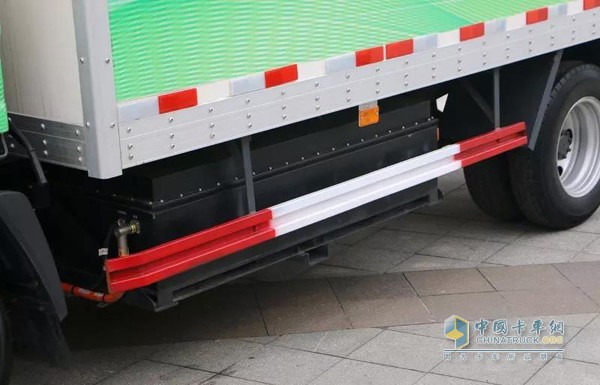 乘龍途鈴純電動輕卡高品質動力電池，超級續(xù)航