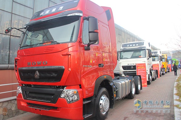 中國(guó)重汽HOWO牽引車(chē)