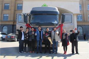 樹標桿 東風天龍旗艦ISZ520?；愤\輸車行唐交付