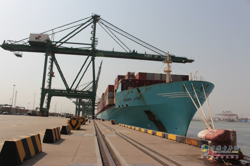 L4級(jí)最強(qiáng)音 重汽豪沃成全球首臺(tái)無(wú)人駕駛電動(dòng)集卡