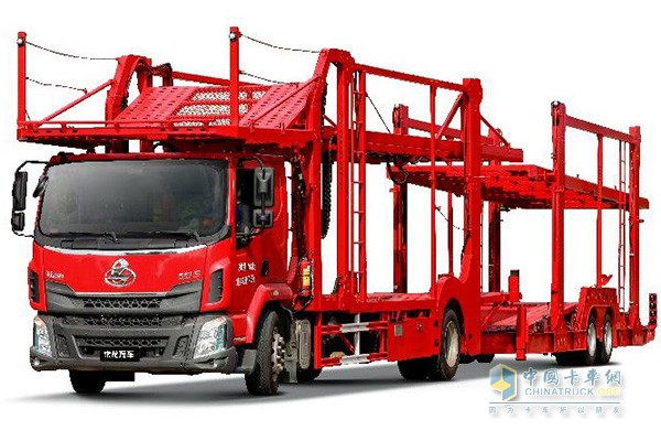 乘龍H5中置軸轎運(yùn)車(chē)