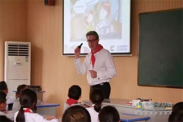 康明斯集團副總裁曹思德