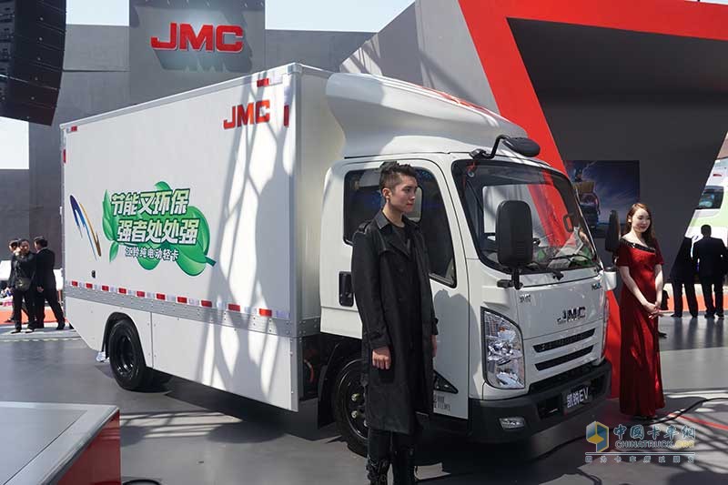 2018年北京車展江鈴展位，兩款重量級新車發(fā)布