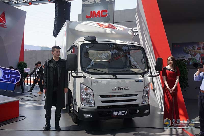 2018年北京車展江鈴展位，兩款重量級新車發(fā)布