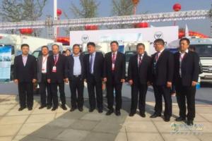 千臺冷鏈定制超級卡車簽約  歐曼方案助推冷鏈物流升級