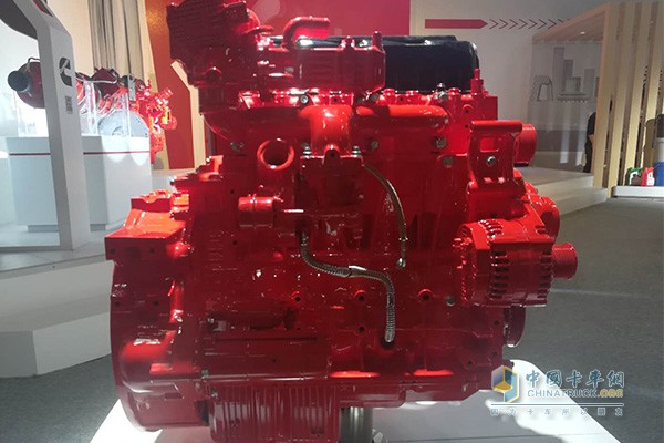 康明斯國(guó)六技術(shù)中國(guó)首秀 用戶需求成就與時(shí)俱進(jìn)“紅”